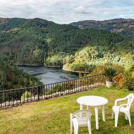 Casa El Mirador Del Mino En La Ribeira Sacra Casa de Férias