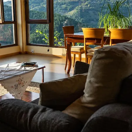 Holiday home Casa El Mirador Del Mino En La Ribeira Sacra *